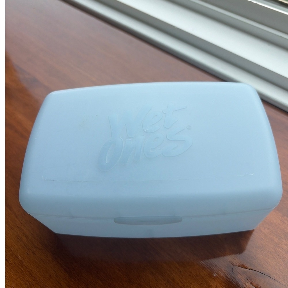 Wet Ones Travel Wipes empty Case Plastic Reusable Dispenser Container‎